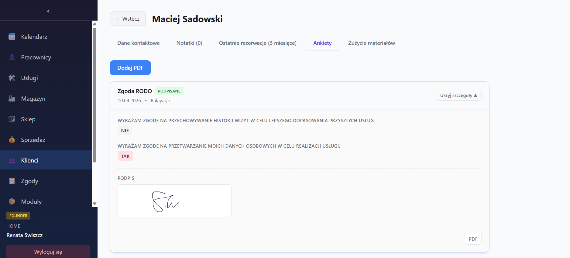 Panel administracyjny — wypełniona ankieta klienta z podpisem elektronicznym